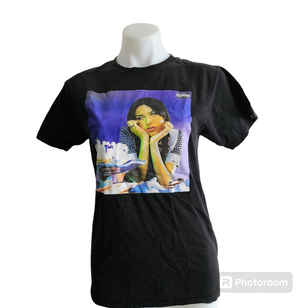 Olivia Rodrigo Black Sour T-shirt Size S